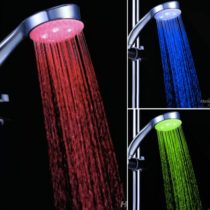 LED hlavica na sprchu